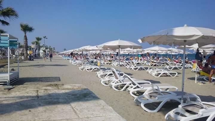 Hotel Welcome House Larnaka Exterior foto